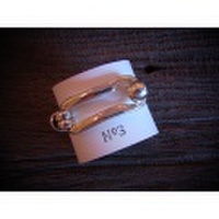 日本初上陸！No.3柔らかな楕円に結び目の付いたデザインのメタルブレスレット（スペイン）