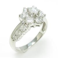 PT フラワー ダイヤモンドリング