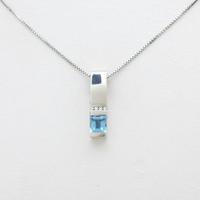 750YG／750WG／K18WG ブルートパーズネックレス