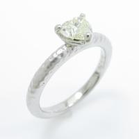 プラチナダイヤモンドリング 0．579ct・VLY・VS2・ハートシェイプ
