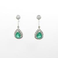 PT エメラルドピアス