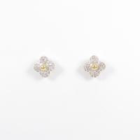 K18YG／K18WG フラワー ダイヤモンドピアス