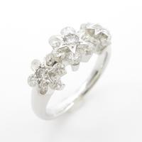 K18WG フラワー ダイヤモンドリング