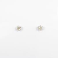 PT ソリティア ダイヤモンドピアス