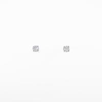 PT ソリティア ダイヤモンドピアス