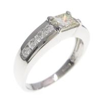 PT ダイヤモンドリング