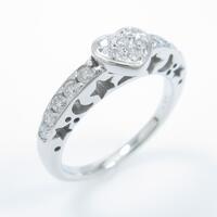 K18WG ハート ダイヤモンドリング