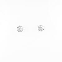 PT ソリティア ダイヤモンドピアス