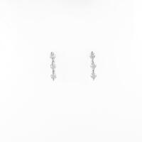 K18WG スリーストーン ダイヤモンドピアス