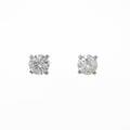 プラチナ ダイヤモンドピアス 0．541ct・0．520ct・F・VS2・GOOD