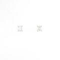K18WG ダイヤモンドピアス 0．319ct・0．340ct・F?G・VS2・エメラルドカット