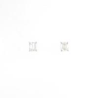 K18WG ダイヤモンドピアス 0．319ct・0．340ct・F?G・VS2・エメラルドカット