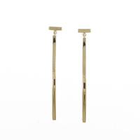 ティファニー Tワイヤー バー ピアス