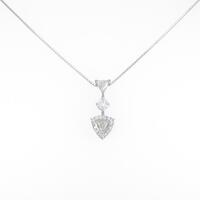 PT スリーストーン ダイヤモンドネックレス