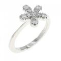 18KTWG フラワーダイヤモンド リング 0.19CT