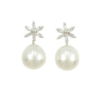 K18WG 白蝶パール ピアス 10.8mm