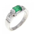 PT エメラルド リング 0.65CT