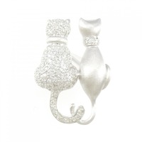K18WG キャット ダイヤモンド ブローチ 0.65CT