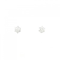 PT ソリティア ダイヤモンド ピアス