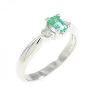 PT エメラルド リング 0.26CT