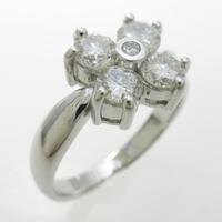 PT フラワー ダイヤモンドリング