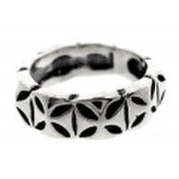 BWL(ビルウォールレザー)　ベビーリング スモールゴシッククロスチャーム　C362