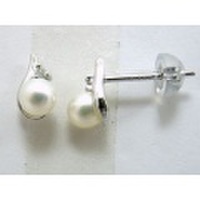 K18WG 　ダイヤとパール　ピアス 彼女 誕生日 ジュエリー アクセサリー ∞ jka793