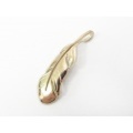 SYMPATHY OF SOUL（シンパシーオブソウル）　Old Feather Pendant Small - K10 Yellow Gold（オールドフェザーペンダント スモール - K10イエローゴールド）