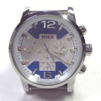 【新着】Cuirs（キュイー）メンズ腕時計　MIKEクロノグラフ調ブレスレットウオッチ新作デザイン