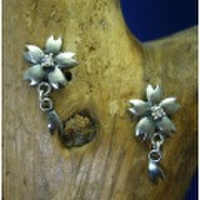桜　ピアス　花一つタイプ　ダイヤ
