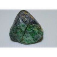 糸魚川産　翡翠原石　黒、緑