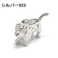 大人仕様でシニア世代にもお勧めのアクセサリー！シルバー925♪犬モチーフ ペンダント トップ ダックスフント