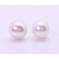 チタンポスト　パール（アコヤ 7,5mm)　ピアス