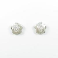 750WG／K18WG フラワー ダイヤモンドピアス