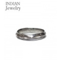 INDIAN JEWELRY ナバホ族アーティストの作品『NAVAJO STAMPED SILVER RING』【アメカジ・ネイティブ】IJ-113