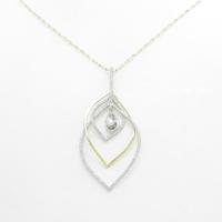 K18YG／K18WG リーフ ダイヤモンドネックレス