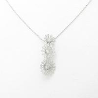 K18WG フラワー ダイヤモンドネックレス