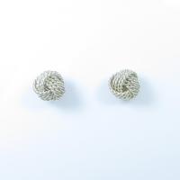 ティファニー ツイスト ノット ピアス