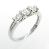 K18WG スリーストーン ダイヤモンドリング