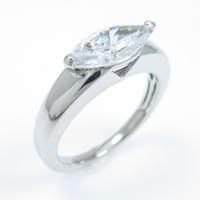 プラチナダイヤモンドリング 1．00ct・D・VS2・マーキスカット10％引き