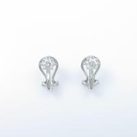 K14WG ソリティア ダイヤモンドピアス