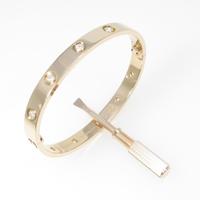 カルティエ ラブブレスレット フルダイヤ 新型