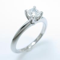 ティファニー プリンセス リング 0．33ct・E・VVS1・プリンセスカット