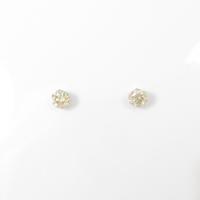 PT ソリティア ダイヤモンドピアス