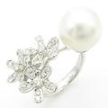 K18WG フラワー シロチョウパールリング