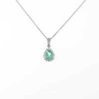 PT エメラルドネックレス