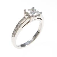 プラチナダイヤモンドリング 0．545ct・F・VS1・プリンセスカット