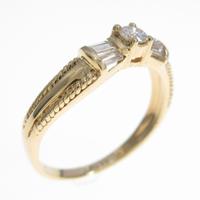 18KYG リボン ダイヤモンドリング