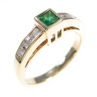 K18YG エメラルドリング