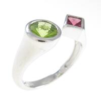 K18WG ペリドットリング